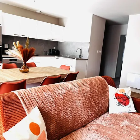 Le Terracotta Cocon Moderne A 2 Pas De La Gare Ligne Directe Geneve-lyon-paris Apartman Bellegarde-sur-Valserine