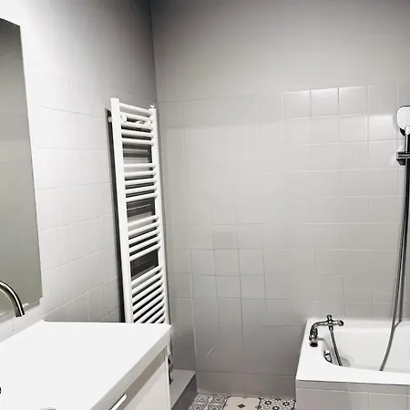 Le Terracotta Cocon Moderne A 2 Pas De La Gare Ligne Directe Geneve-lyon-paris Apartman *