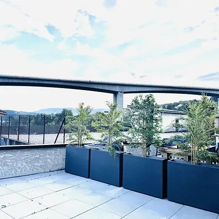 Le Terracotta Cocon Moderne A 2 Pas De La Gare Ligne Directe Geneve-lyon-paris Bellegarde-sur-Valserine